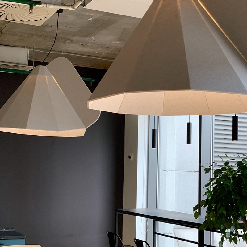 현대 디자인 음향 패널 배플 체육관 사용을 위한 흡음 및 환경 친화적인 폴리에스테르 섬유 보드 스트립 모양